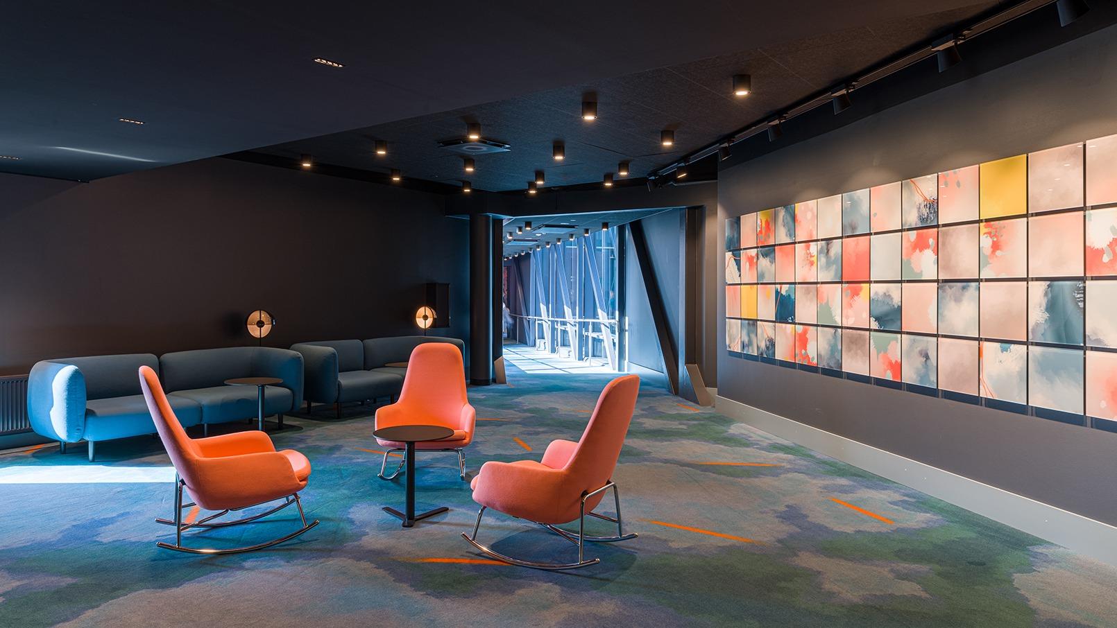Rune & Berg Designin suunnittelema lounge-tila Sokos Hotelli Flamingon huonekerrokseen