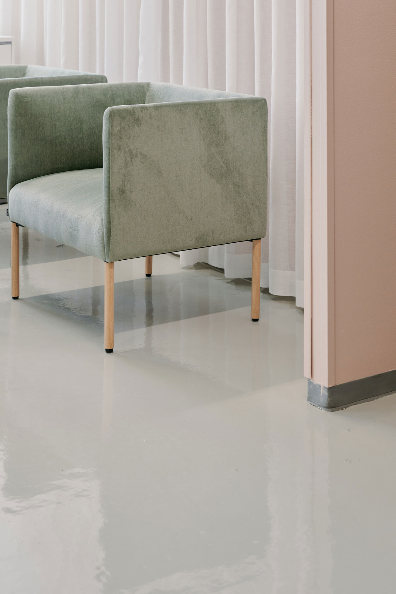 Rune & Berg Designin suunnittelema Aula Työkoti työympäristö