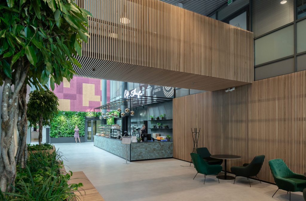 Rune & Berg Designin suunnittelema FARMI kiinteistökehitys Cafe Info