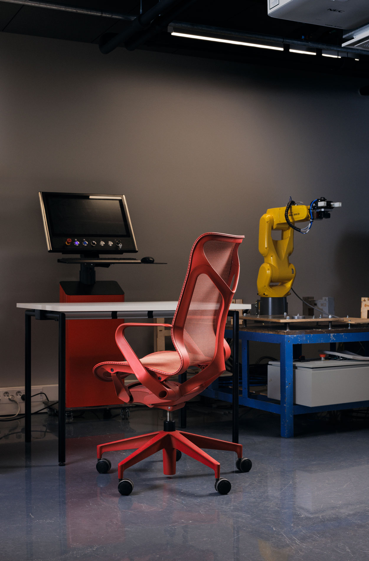 Rune & Berg Designin suunnittelema Fastems työympäristön laboratorio