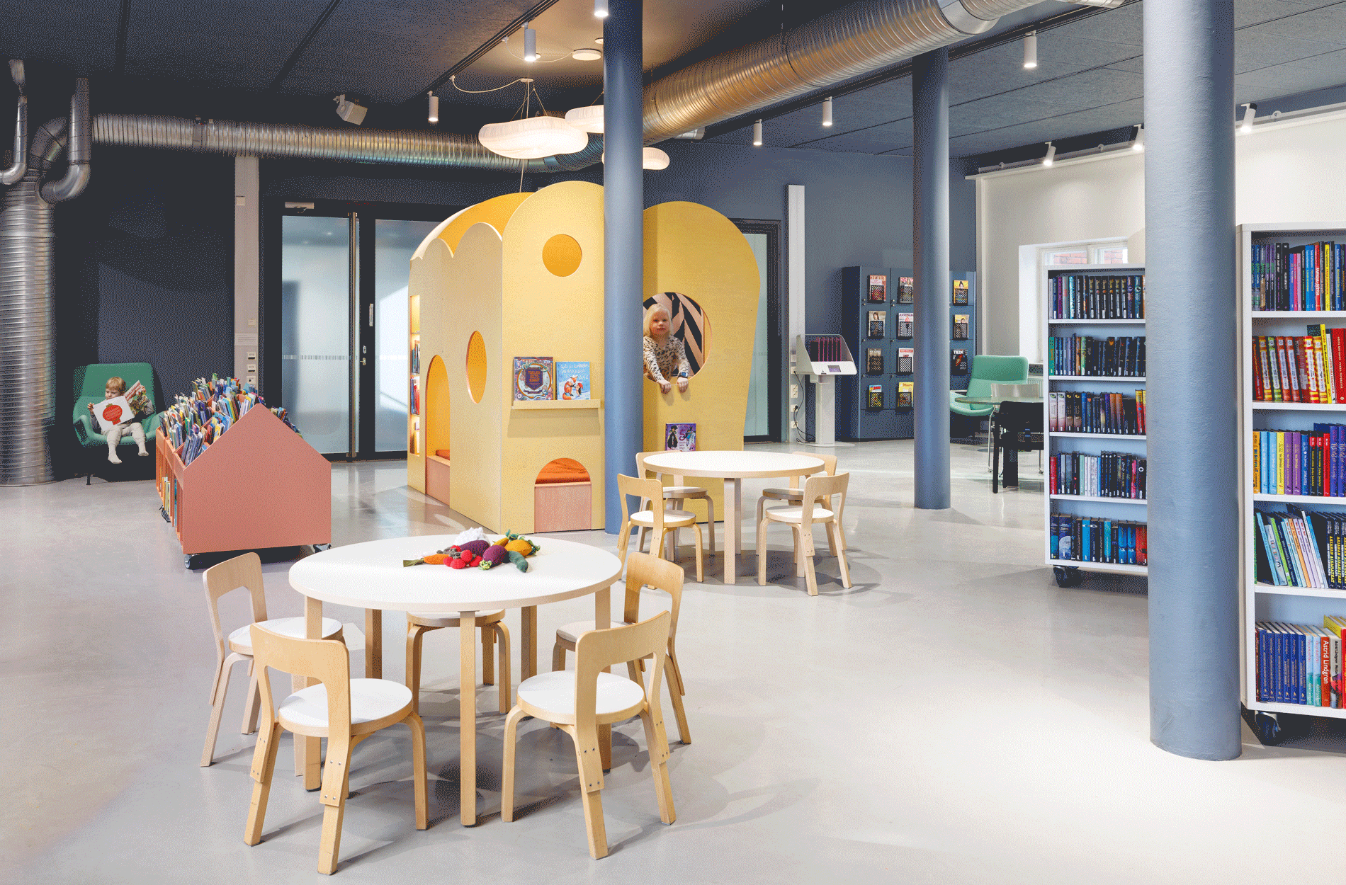 Rune & Berg Designin suunnittelema Jätkäsaaren Kirjasto lasten leikkipaikka