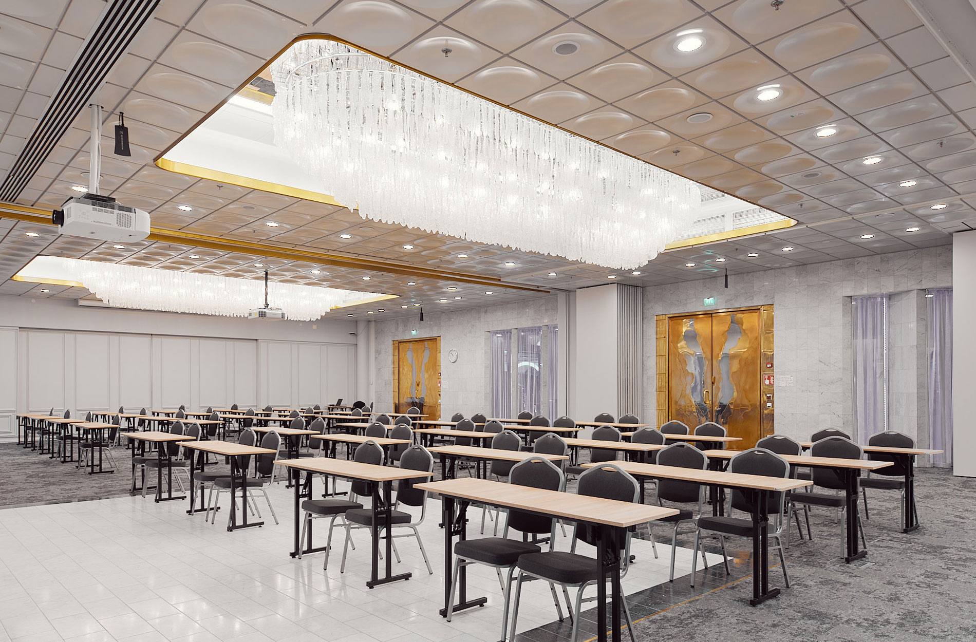 Rune & Berg Designin suunnittelema Hotel Ilves palveluympäristön juhlasali
