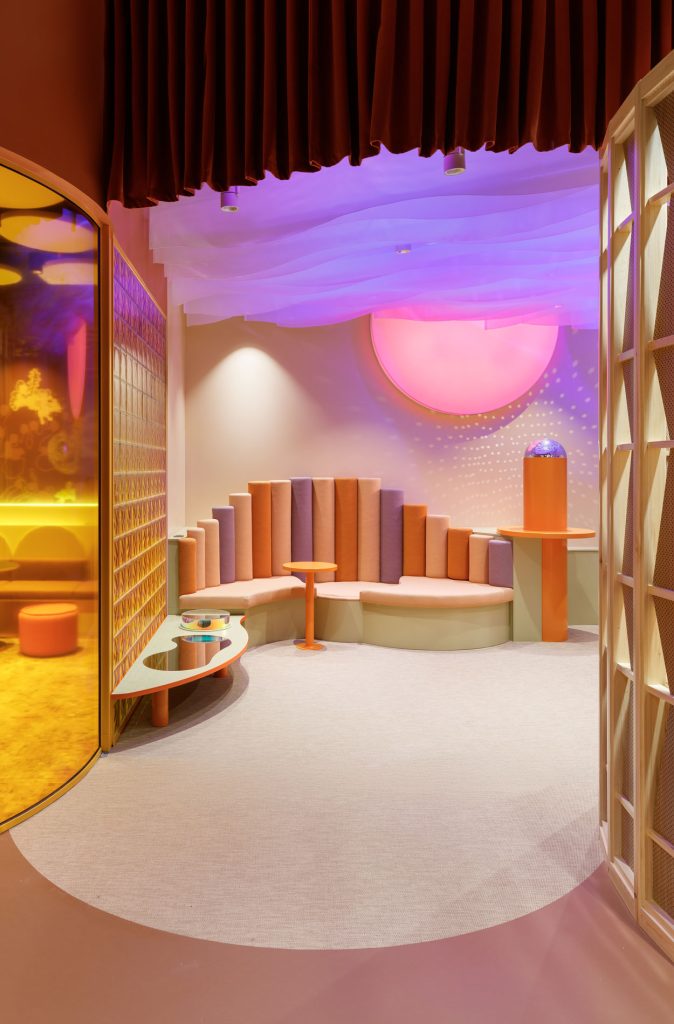 Rune & Berg Designin suunnittelema palkittu Kalasataman Kirjasto