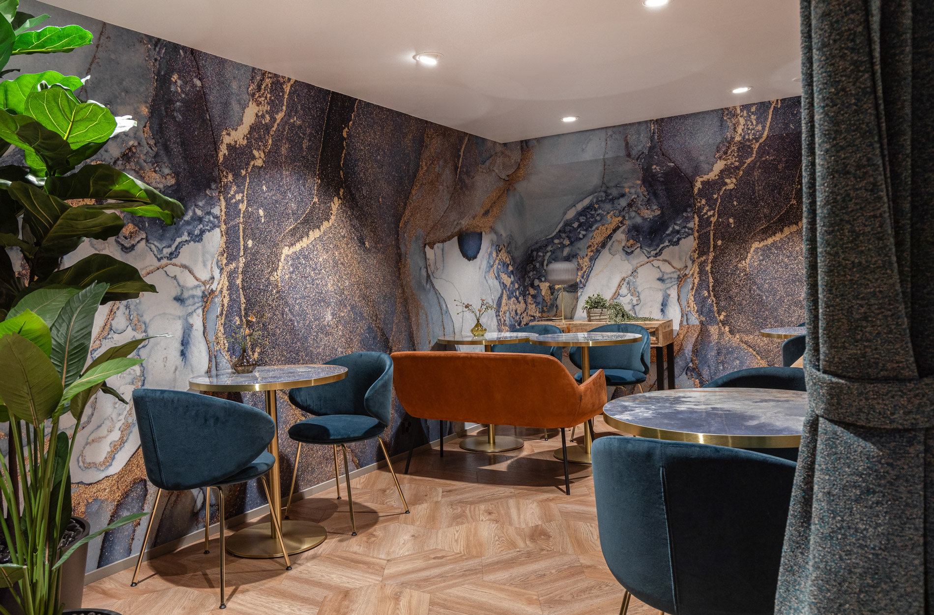 Rune & Berg Designin suunnittelema kahvila Hugo