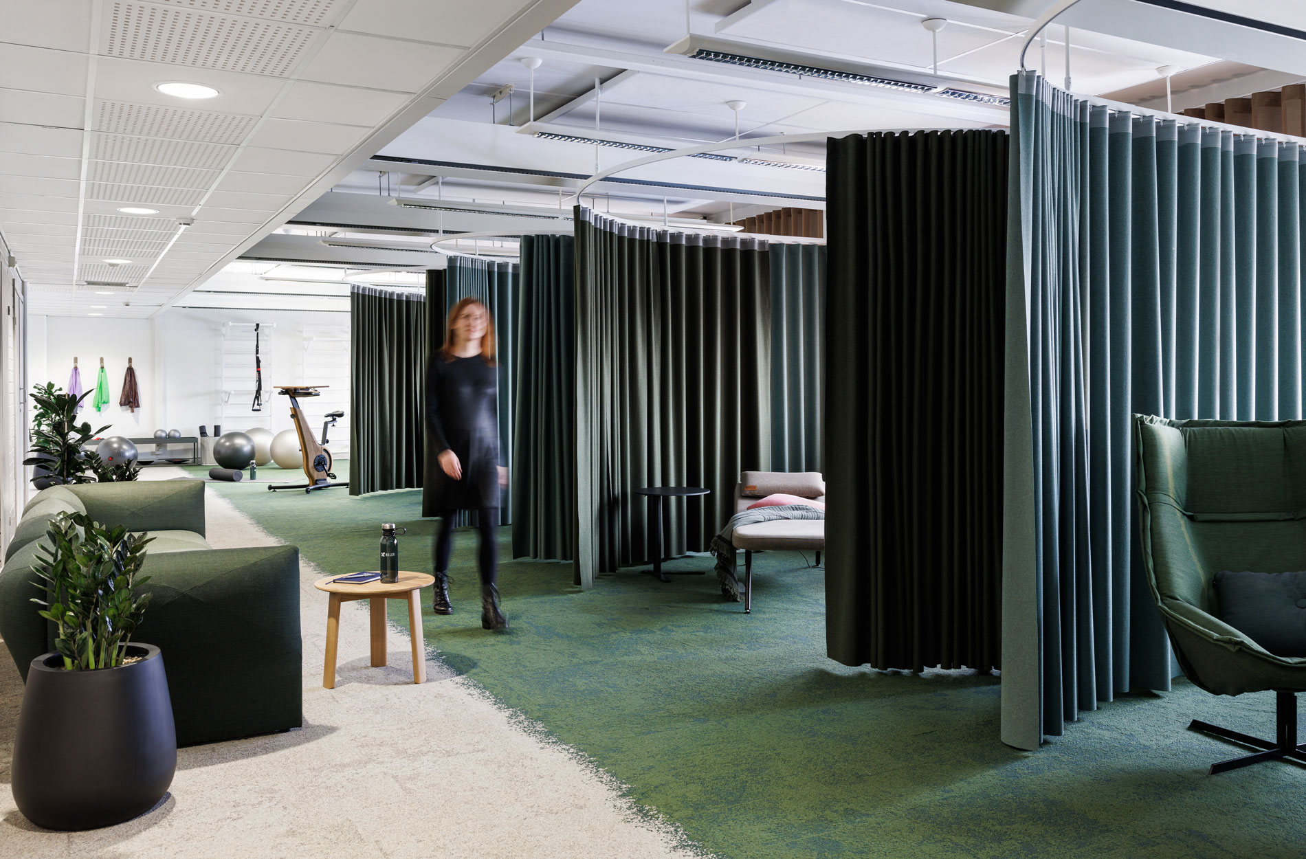 Rune & Berg Designin suunnittelema Relex työympäristön restoratiivinen tila