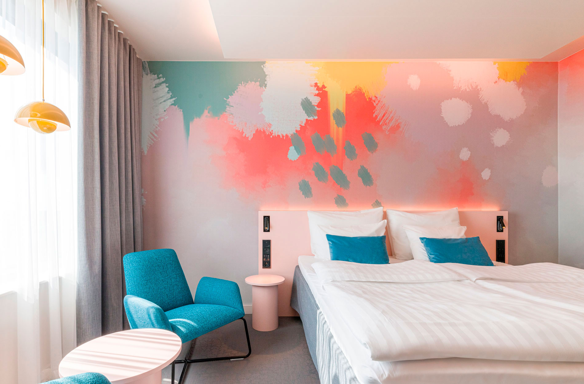 Rune & Berg Designin suunnittelema Sokos Hotel Flamingon huone Joy