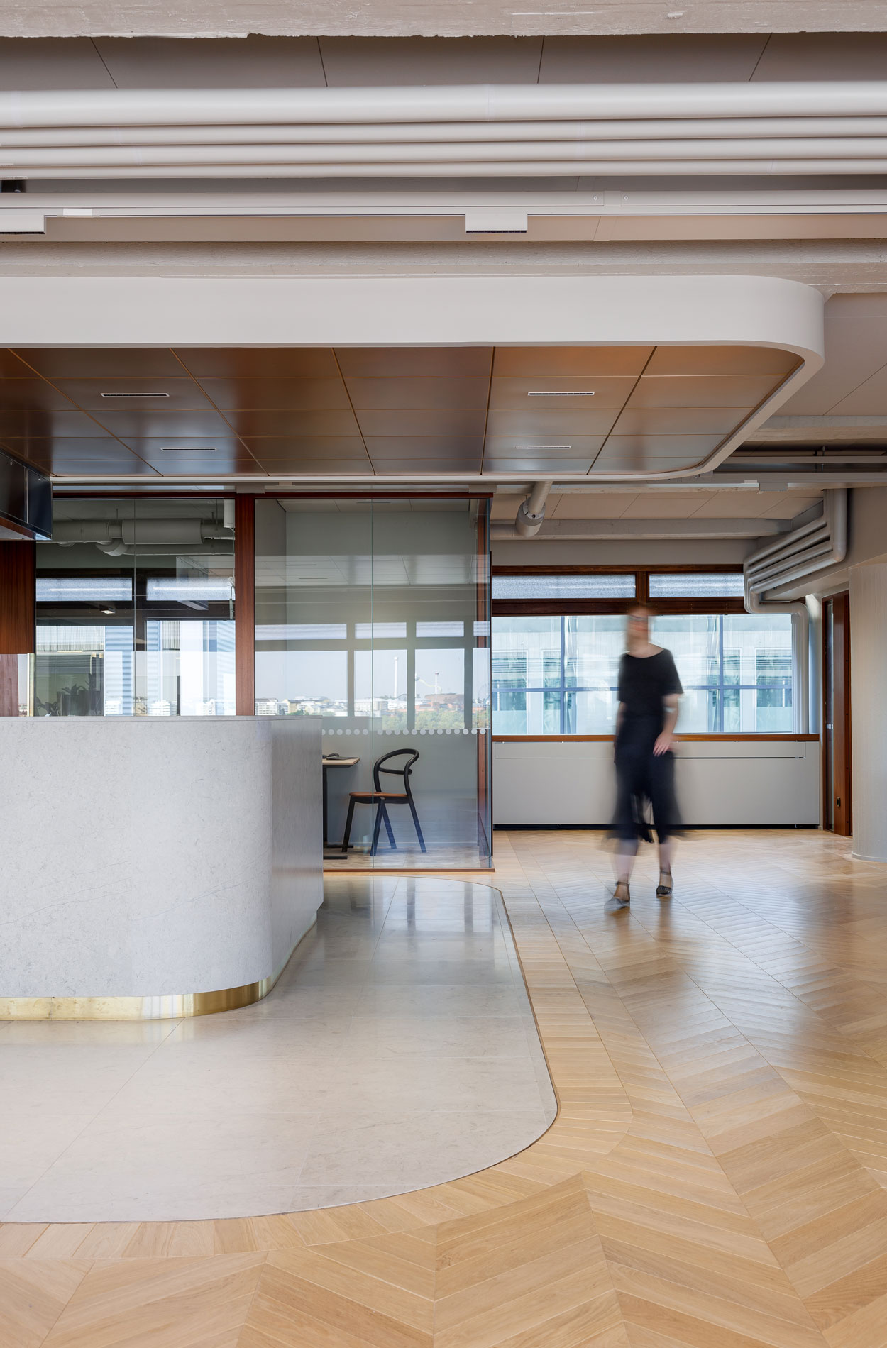 Rune & Berg Designin suunnittelema Spondan Citycenter työympäristö