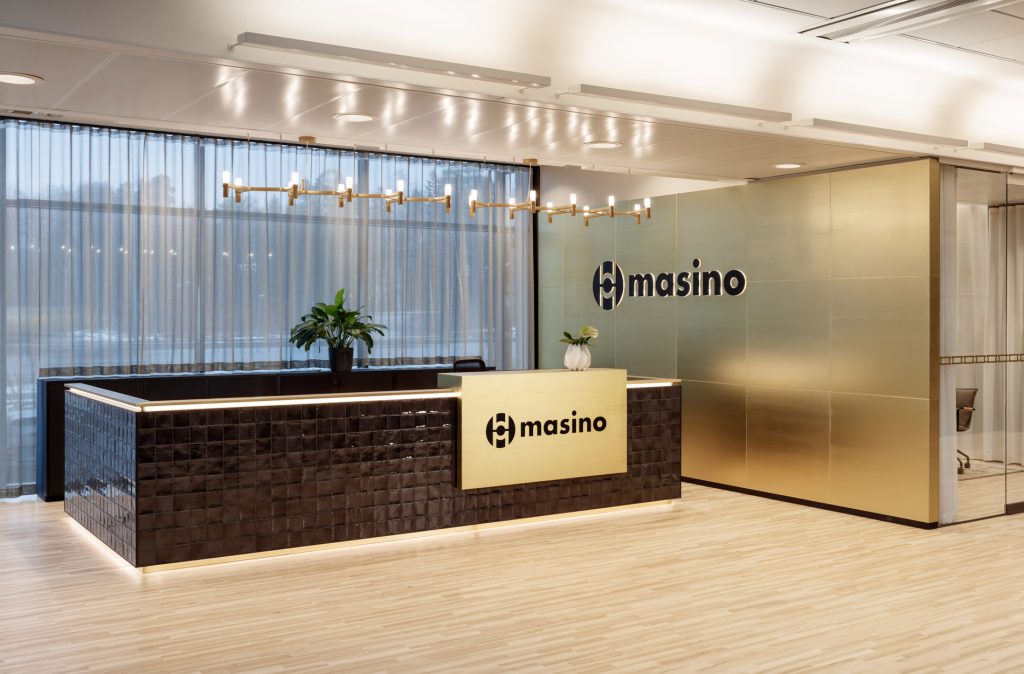 Rune & Berg Designin suunnittelema Masino työympäristön tiski