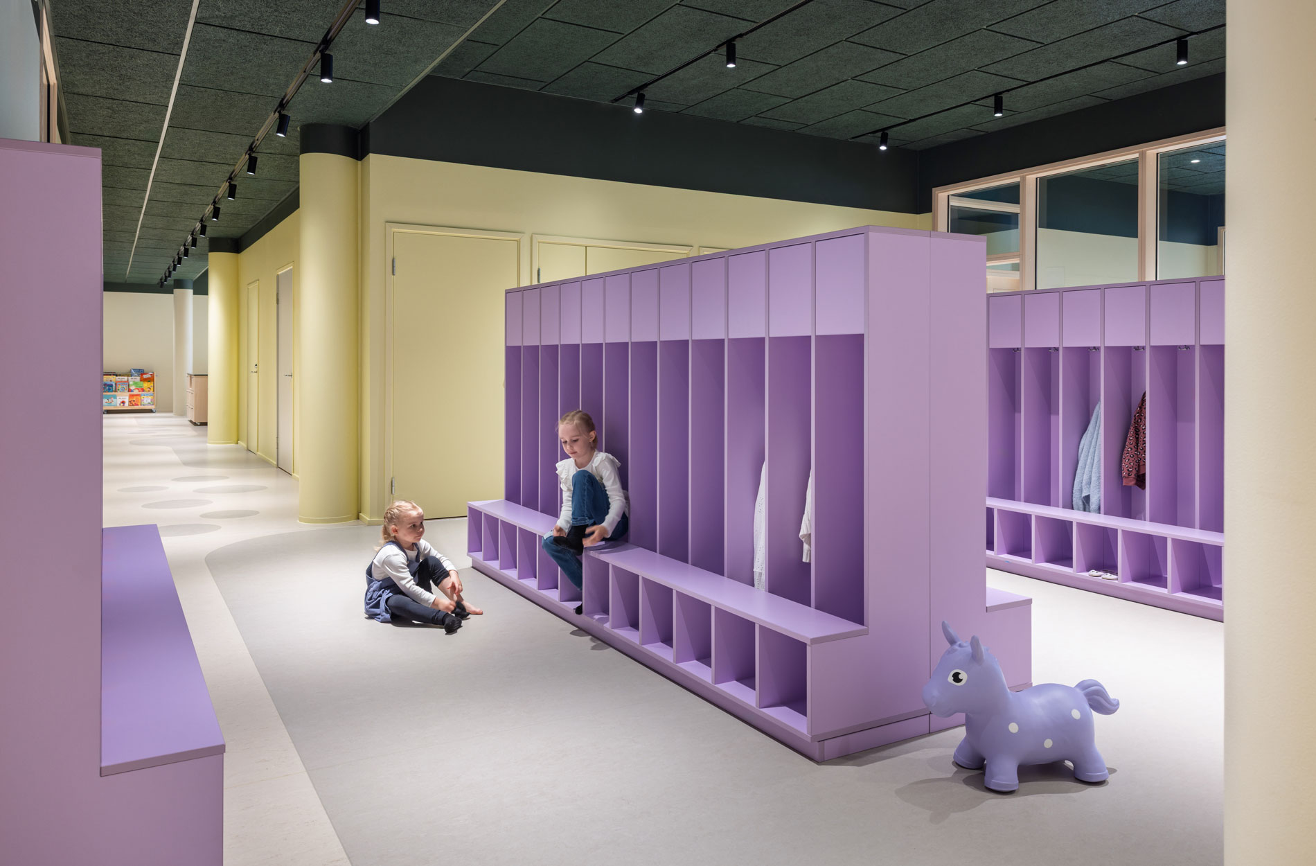 Rune & Berg Designin suunnittelema kansainvälisen yrityksen päiväkoti.