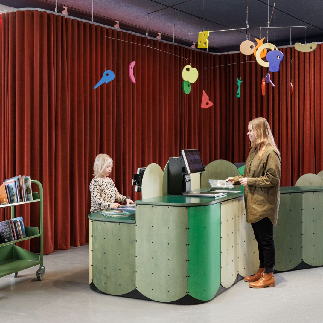 Rune & Berg Designin suunnittelema Jätkäsaaren Kirjasto itsepalvelu ja palautus