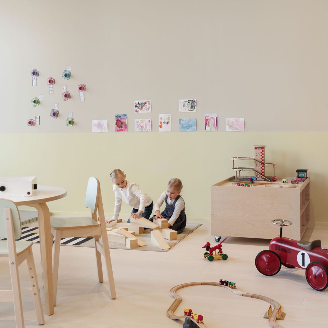 Rune & Berg Designin suunnittelema kansainvälisen yrityksen päiväkoti.